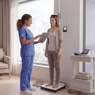 GLOBAL_en_Coreline_28x_Re-Launch_285_Application_Female_Patient